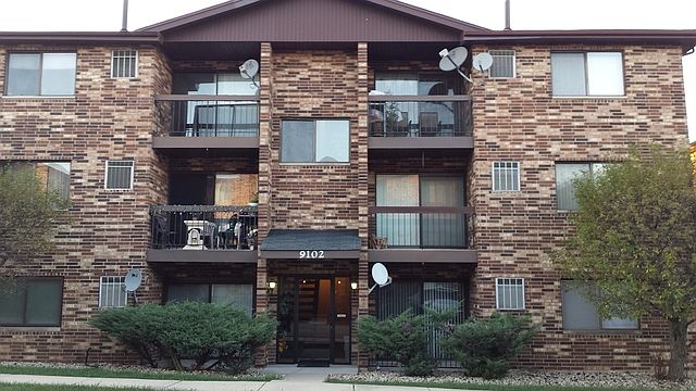 1st image of 9102 Franklin Ct APT 102