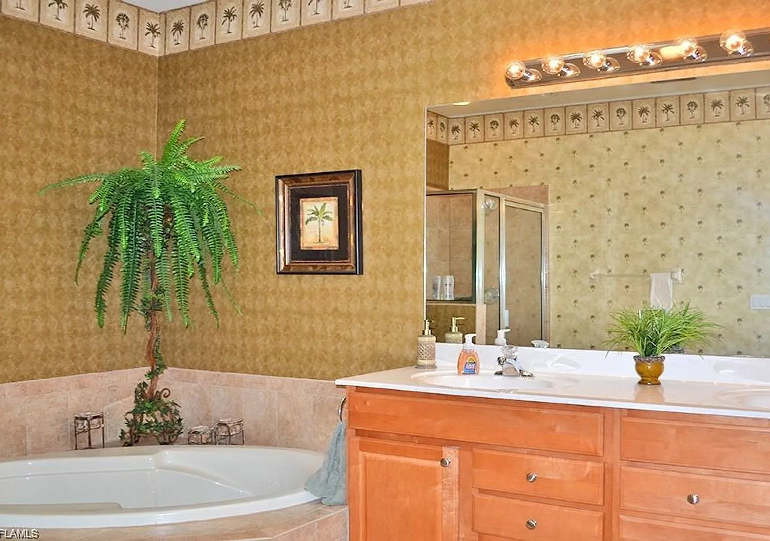 Lovely Home in Forest Park Gated Community — Photo 3