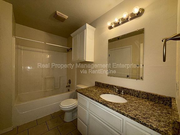 5th image of 2442 NW 39th St #109