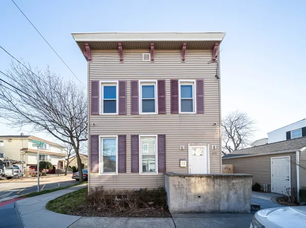 301 Front St, Secaucus, NJ 07094