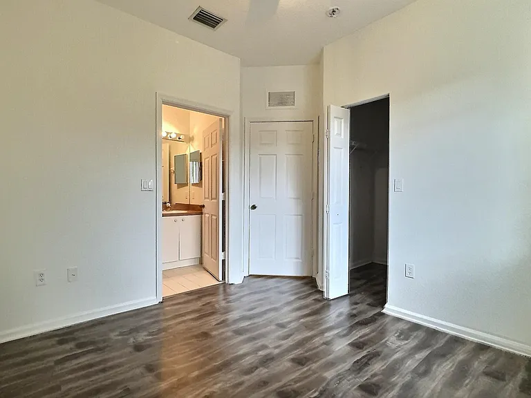 8833 S Isles Cir #8833 — Photo 16