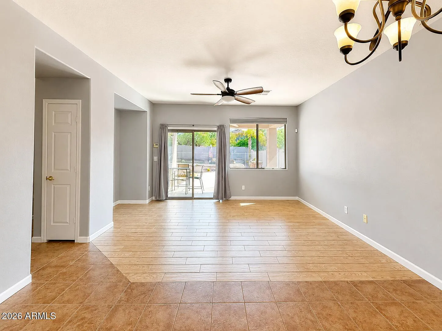3 bed, 2.0 bath, 1230 sqft, $2,500 — Photo 3