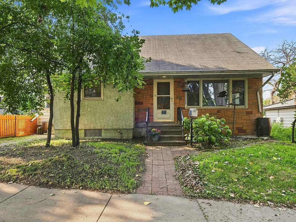 1st image of 212 3rd St E