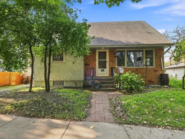 212 3rd St E, Jordan, MN 55352