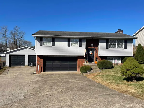 734 E Twin View Ln, Huntington, WV 25704