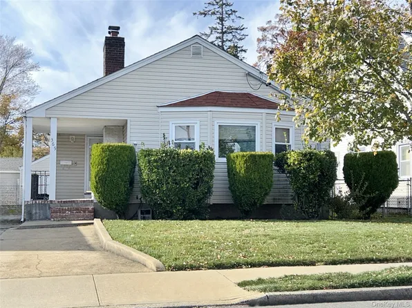 365 Wallace Street, Freeport, NY 11520