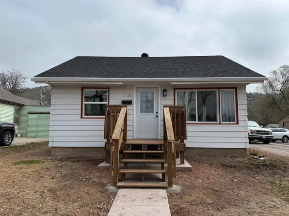 505 S 5th St, Hot Springs, SD 57747