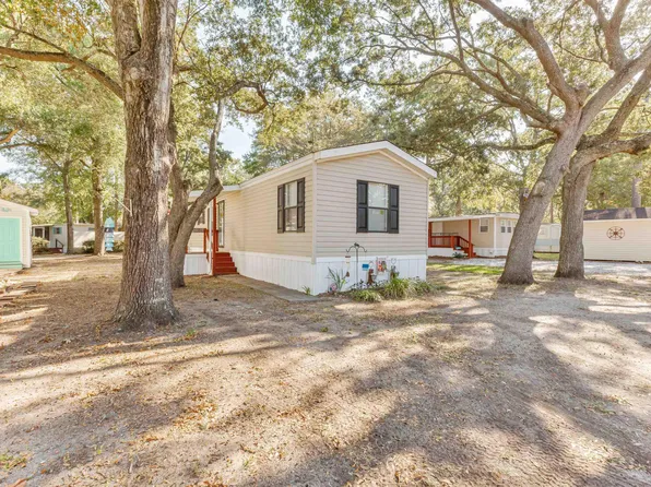 591 Mimosa Dr., Garden City Beach, SC 29576