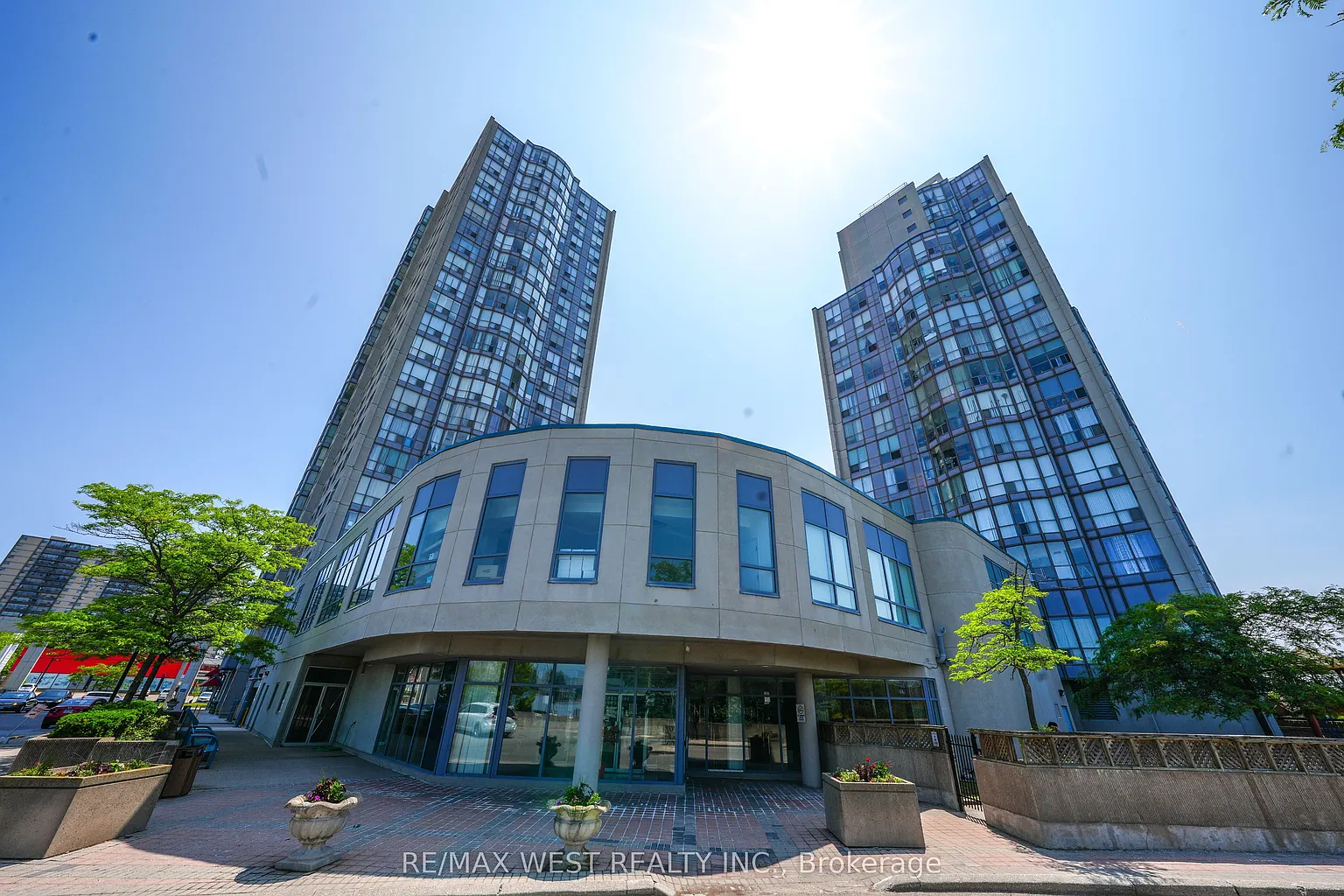 1470 Midland Ave #608 photo 1