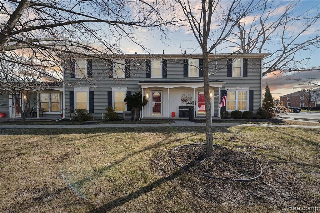 28307 Greenbriar Way, Brownstown Township, MI 48183 Zillow