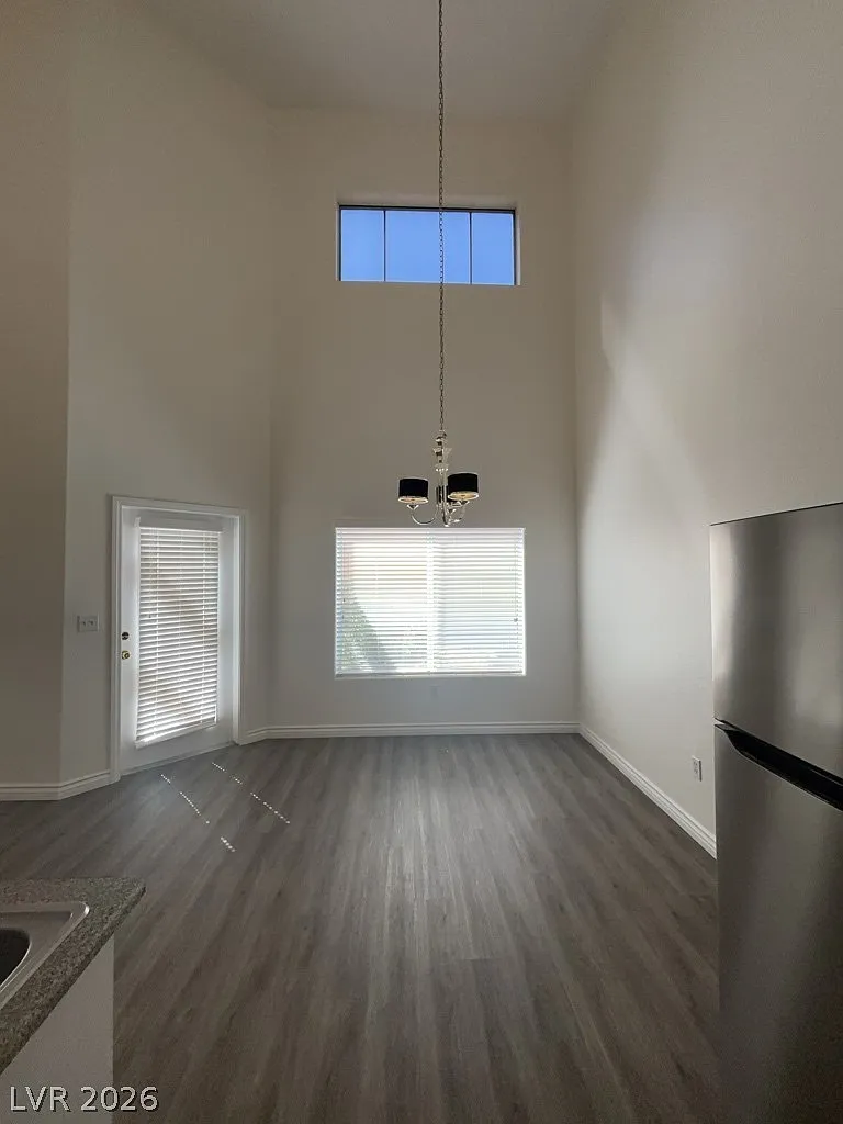 3 bed, 2.5 bath, 5214 sqft, $1,650 — Photo 4