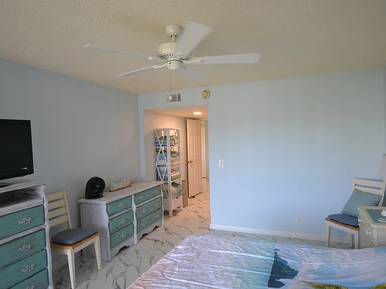 238 Mariner Dr — Photo 12
