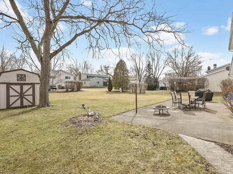 2205 S Bradford Dr — Photo 16