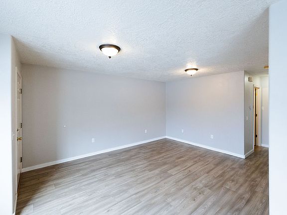 4th image of 520 W 7 S APT 205
