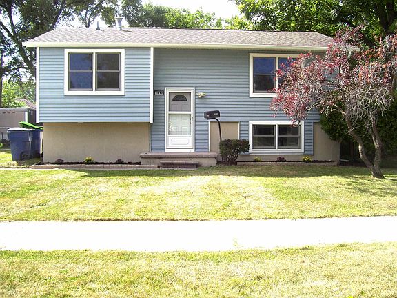 3rd image of 1012 Taylor St