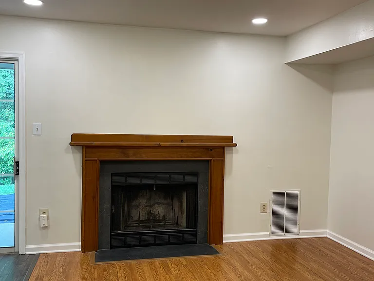 240 Teasdale Pl — Photo 4