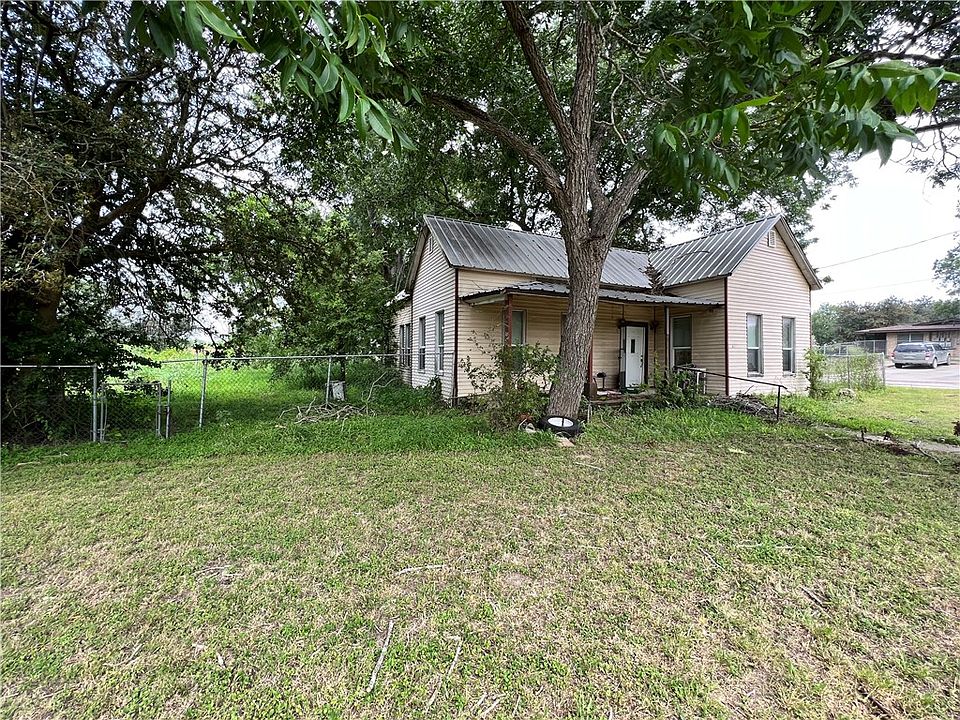 611 N Helena St, Runge, TX 78151 MLS 420745 Zillow