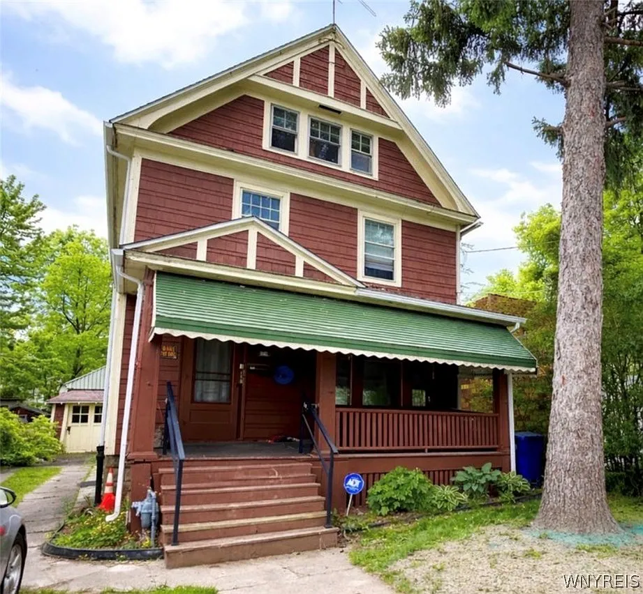 1811 Weston Ave — Photo 1