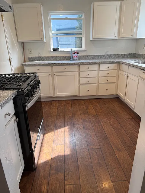 4902 A St photo 1