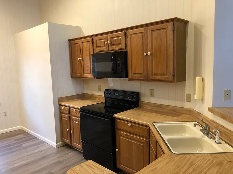 6710 Ambush Dr — Photo 5