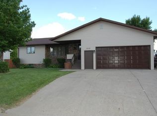 1016 13th St SW, Sidney, MT 59270