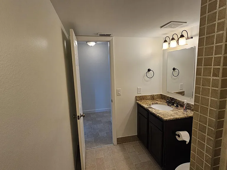 5876 Golden Eagle Cir — Photo 14