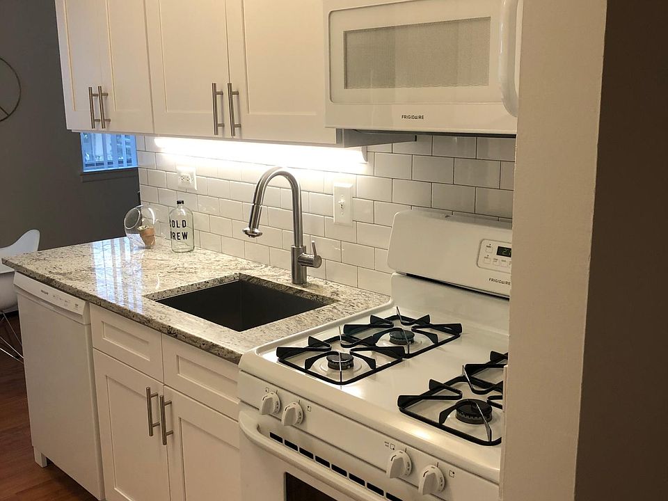 1st image of 5958 N Kenmore Ave APT 303