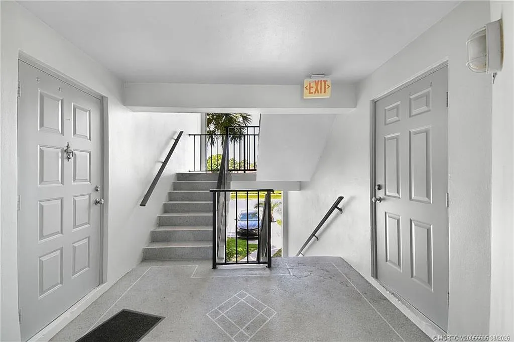2 bed, 2.0 bath, 1064 sqft, $2,000 — Photo 4