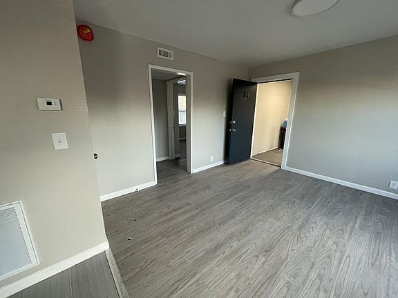 4th image of 124 N Eddy St #6