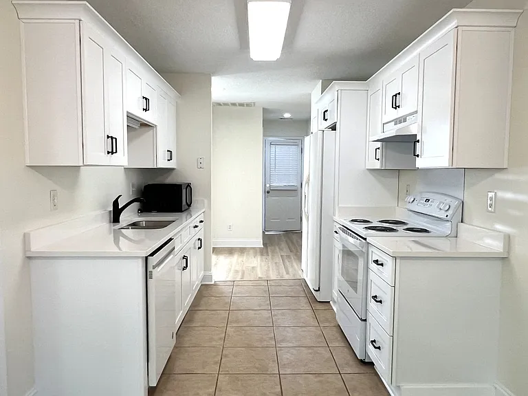 134 Stone Brooke Dr — Photo 13