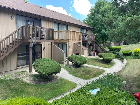45 Nassau Colony APT 4, Fox Lake, IL 60020