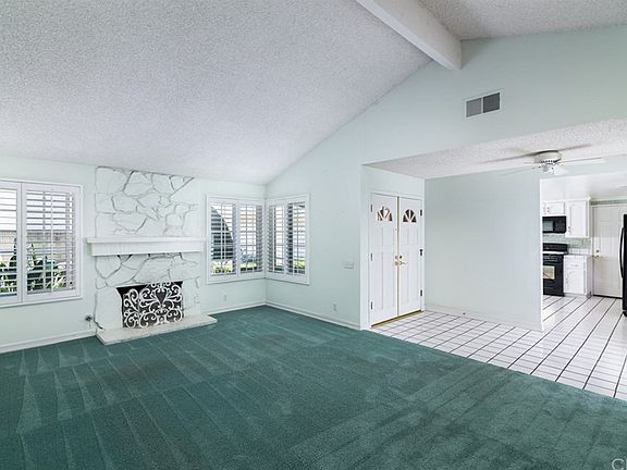 4th image of 2130 E Wellington Ave