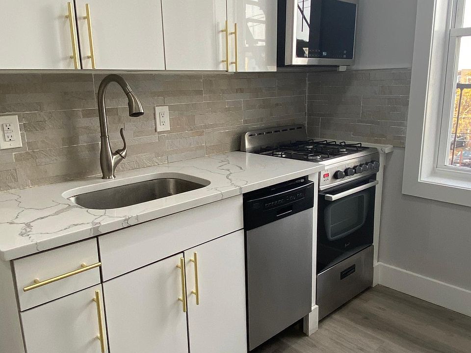 1st image of 169 Manhattan Ave #693e7c5db