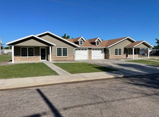 304-306 S Demick St, Bird City, KS 67731