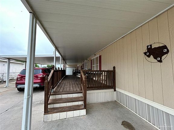 2nd image of 2112 Bracey St