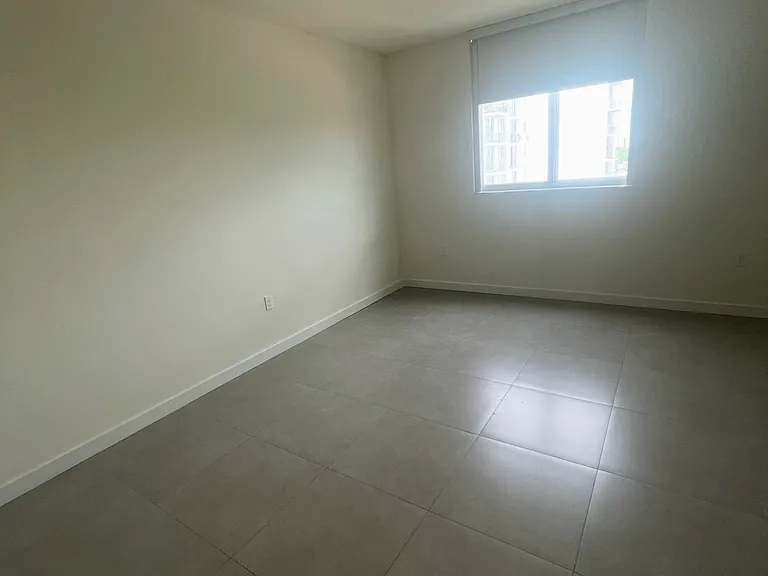 730 NW 2nd St #619 — Photo 6