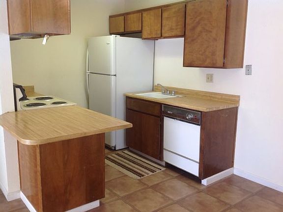 3rd image of 3308 Sherwood Ave APT 11