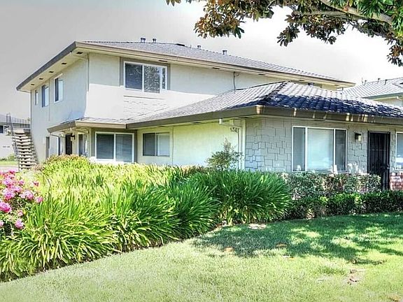 2nd image of 2224 Peacock Pl