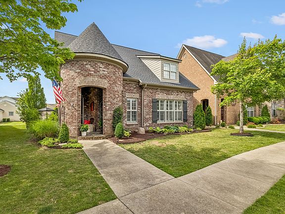 2nd image of 1108 Paddock Park Cir