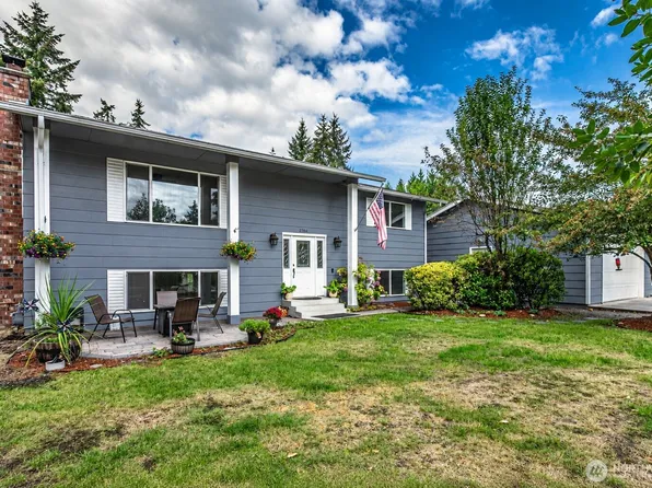 2704 180th Avenue E, Lake Tapps, WA 98391