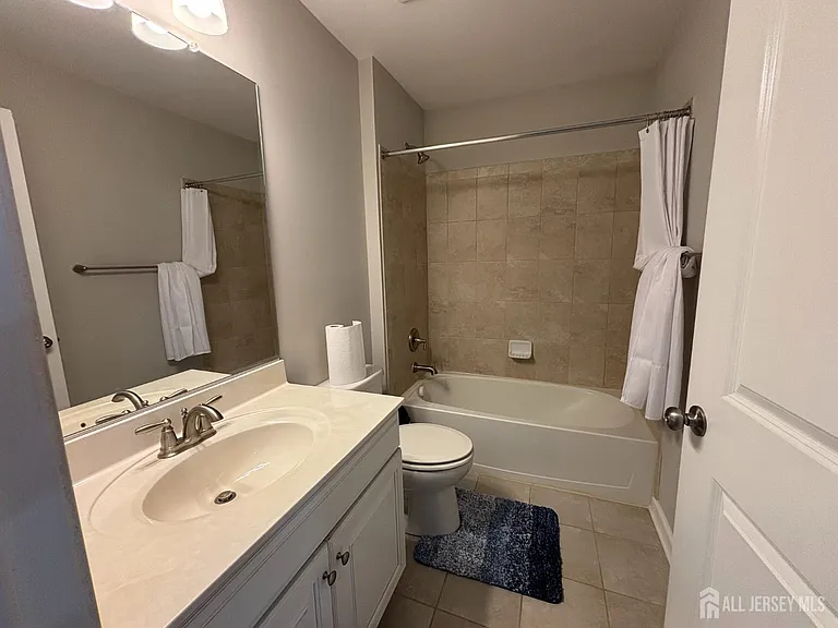 1302 Hights Farm Rd N — Photo 30