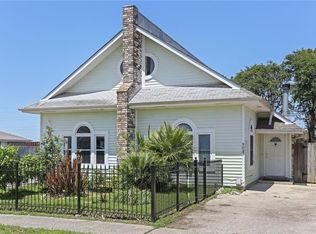 9023 Amour Dr, Chalmette, LA 70043