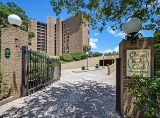 4401 Lakeside Dr UNIT 902, Jacksonville, FL 32210