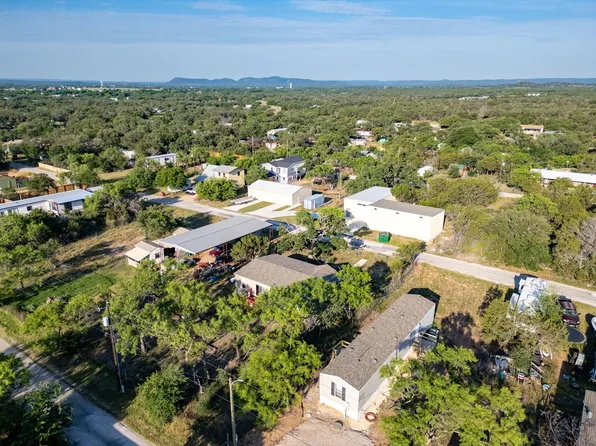 3451 Gardenia St, Kingsland, TX 78639