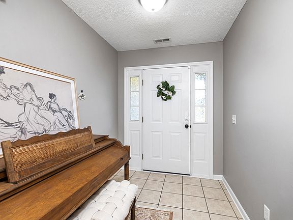 2nd image of 3335 Walden Dr