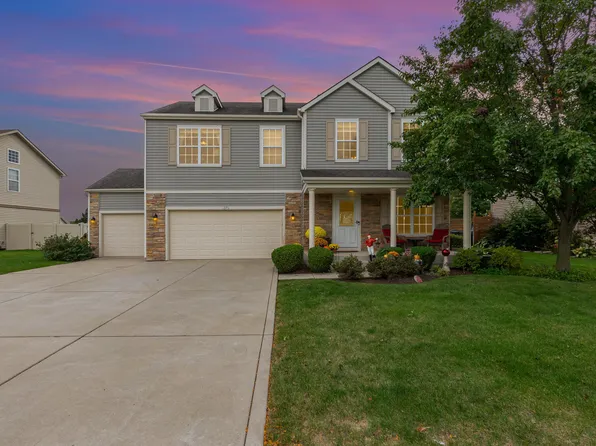 1370 Deer Creek Dr, Dyer, IN 46311