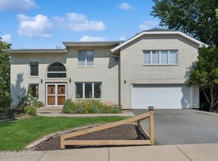 1602 Herbert St, Downers Grove, IL 60515