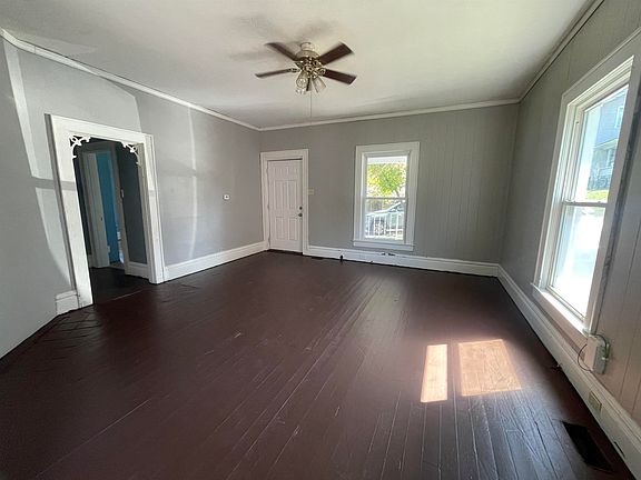 4th image of 4022 Mound St