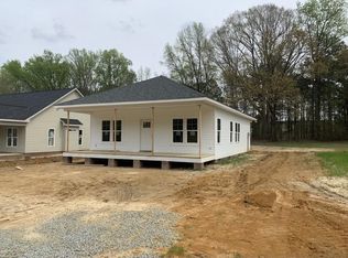 903 S 6th St, Lillington, NC 27546