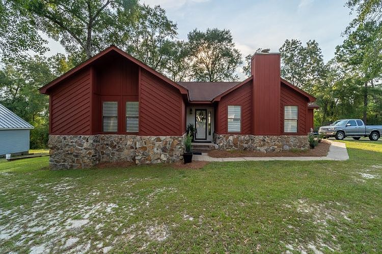 1st image of 250 Graceland Cir